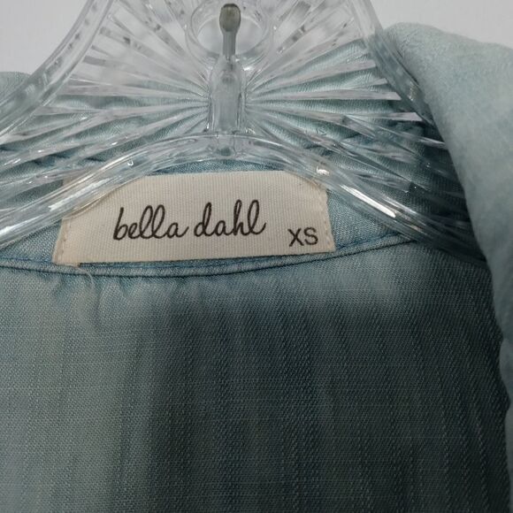 Bella Dahl light blue chambray blouse size XS - Picture 3 of 7